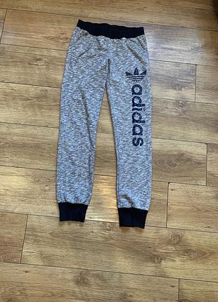 Спортивные штаны спортивні штани