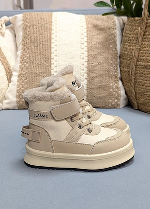 Зимние ботинки для девочки