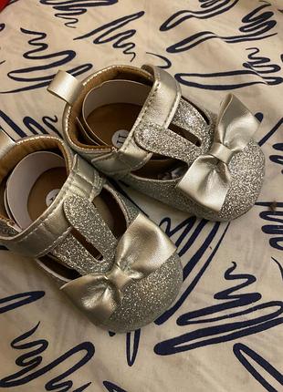 Нові тапулі для найменших пінетки для дівчинки туфельки