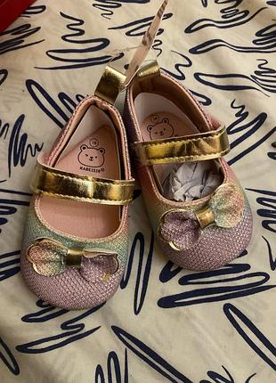 Нові тапулі для найменших пінетки для дівчинки туфельки