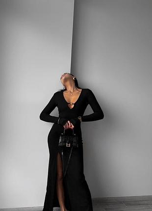 Елегантна довга сукня