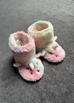 Теплі тапочки next