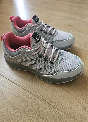 Жіночі кросівки  jack wolfskin