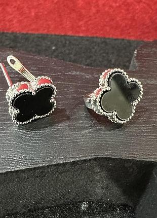 ▪️сережки брендові чорний клевер