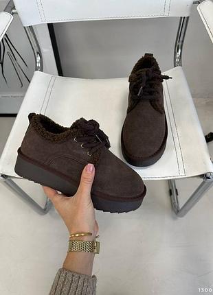 Трендова модель у шоколадному кольорі,