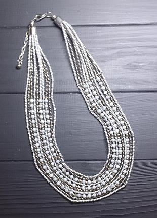 Многослойное колье из бисера и бусин
