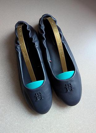 Балетки tommy hilfiger elevated elastic ballerina (38) из натур. кожи оригинал женские темные темносиние
