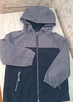 Куртка вітрівка для хлопчика в дуже хорошому стані