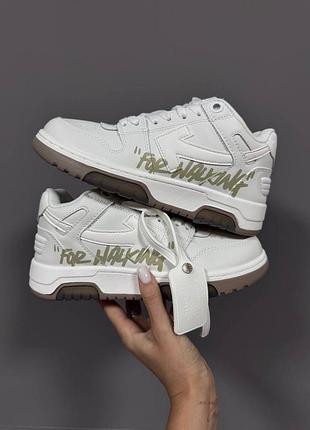 Женские кроссовки топ 🏜️