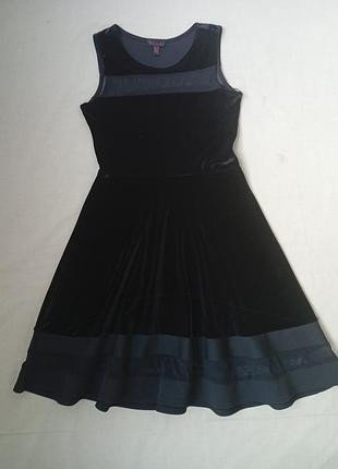 Маленькое чёрное велюровое платье размер s,mandi