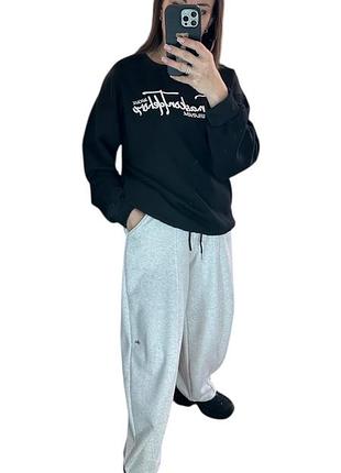 Штани на велюрі