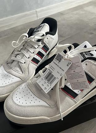 Чоловічі кросівки adidas, абсолютно нові, 43 розмір