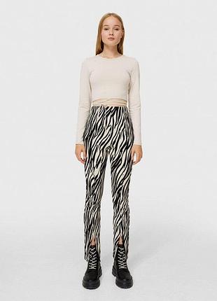 Лосини легінси лосини з розрізами в принт stradivarius m