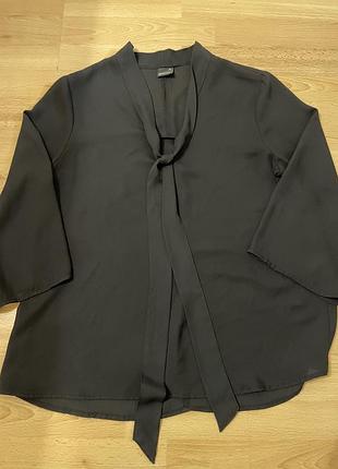 Блуза чорна