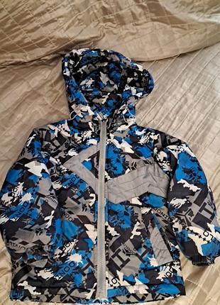 Курточка осенняя для мальчика на рост 98- 106