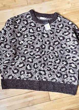 Теплый коричневый свитер-оверсайз