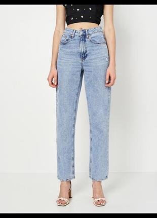 Джинси stradivarius