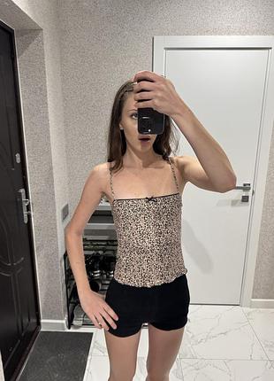 Топ леопардовий bershka