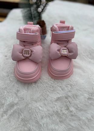 Стильні теплі черевики на дівчинку 3
