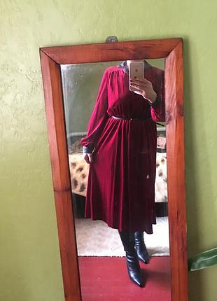 Платье из бархата