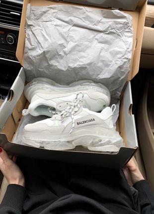 Шикарные кроссовки balenciaga triple s clear sole в белом цвете7 фото