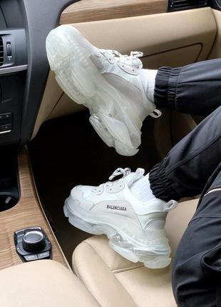 Шикарные кроссовки balenciaga triple s clear sole в белом цвете3 фото