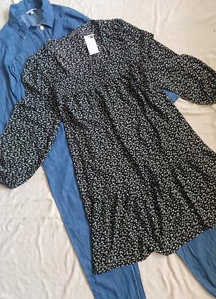 Плаття у квітковий принт великий розмір батал із квадроїдним вирізом ярусне оверсайз вільного фасону нове з биркою