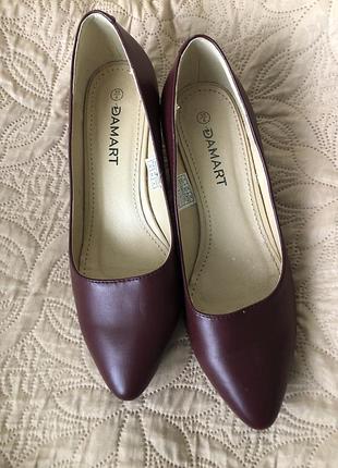 Туфлі човники бордові лодочки на каблуці низькому винний колір