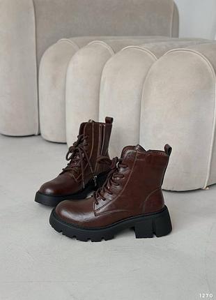 Топовые женские демисезонные шоколадные ботинки