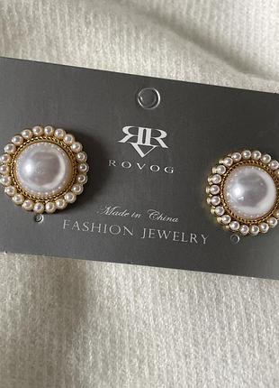 Ніжні круглі сережки-гвіздочки