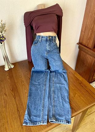 Класні прямі джинси з розрізами boohoo