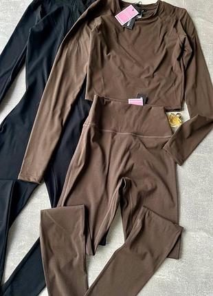 Спортивний костюм з біфлексу лонгслів + лосини prettylittlething