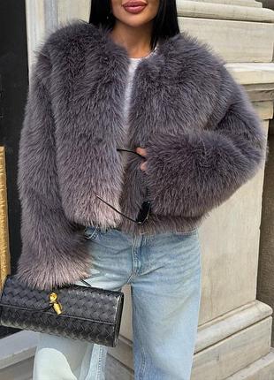 Стильна трендова шубка