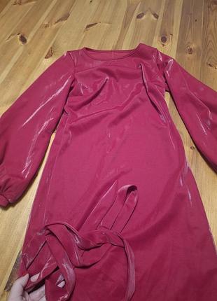 Платье с пышными рукавами