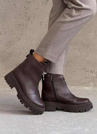Демисезонные кожаные ботинки