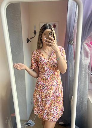 Сукня в квітковий принт