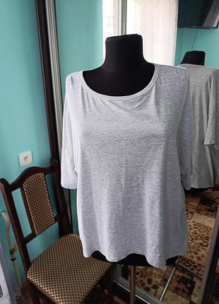 Футболка 🥰🥰🥰