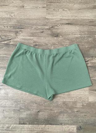 Зелені легкі шорти на резинці tu