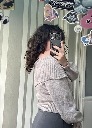 Светр з відкритими плечами 2
