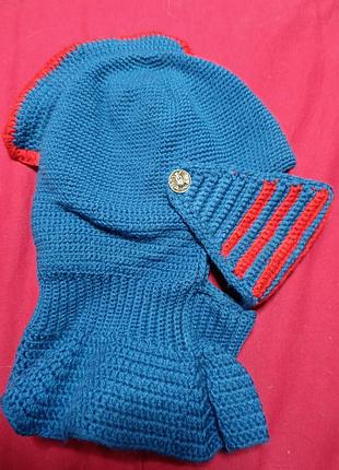 Шапка, шлем рыцаря,