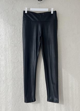 Жіночі шкіряні легінси