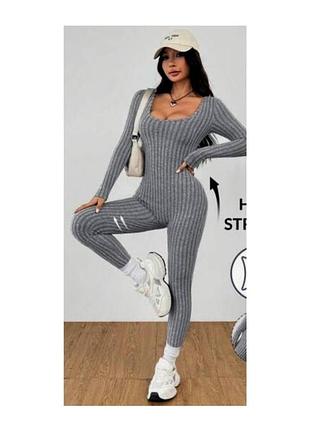 Стильний модний актуальний теплий комбінезон в широкий рубчик