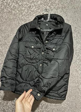 Куртка чорна розмір s/m