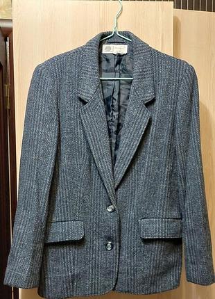 Пиджак женский из шерсти на 100% в m/l размере, классический