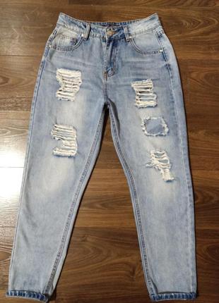 Джинсы мом