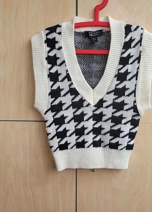 Жилетка new look на 9 років