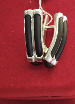 Срібні сережки із вставками каучуку
