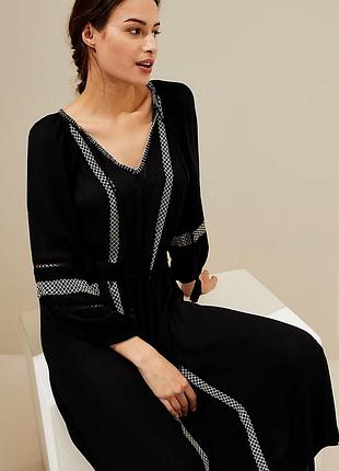 Платье миди с вышивкой большой размер