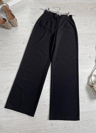 Широкі брюки на високій посадці bershka