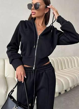 Костюм женский